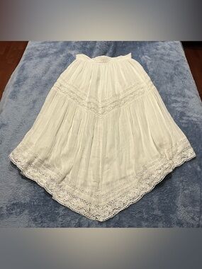 American Eagle. White Boho Lace Trim Midi Skirt